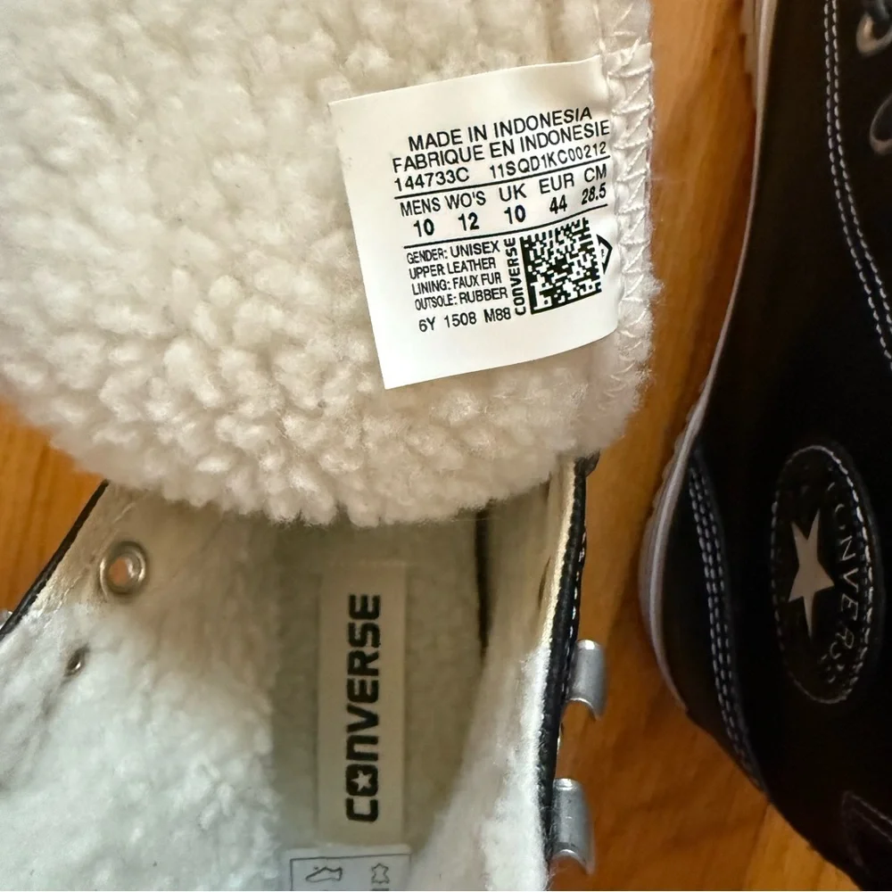 Converse Black and White Sneakers - Picture 5 of 6